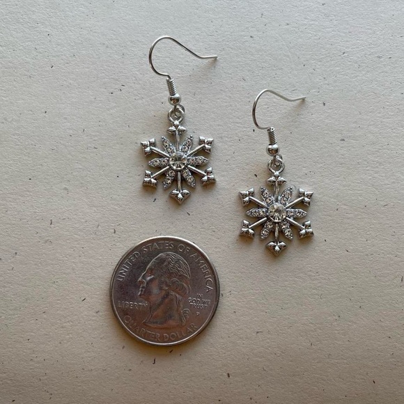 Silver Crystal Snowflake Dangle Earrings - Picture 4 of 6